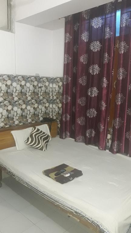 Oyo Rajdhani Guest House Faridabad Exterior foto